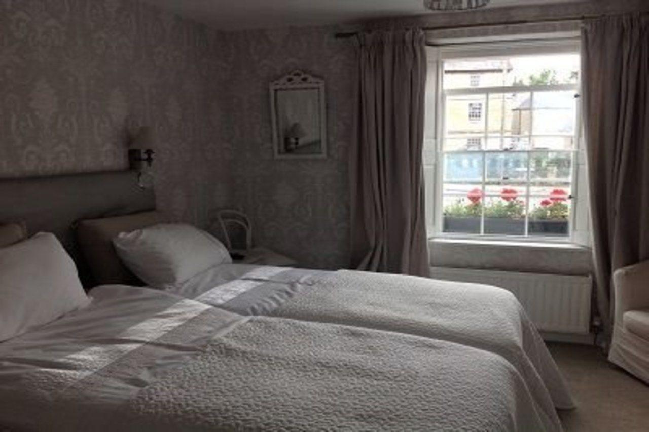 Wisteria House B&B Chippenham  Dış mekan fotoğraf